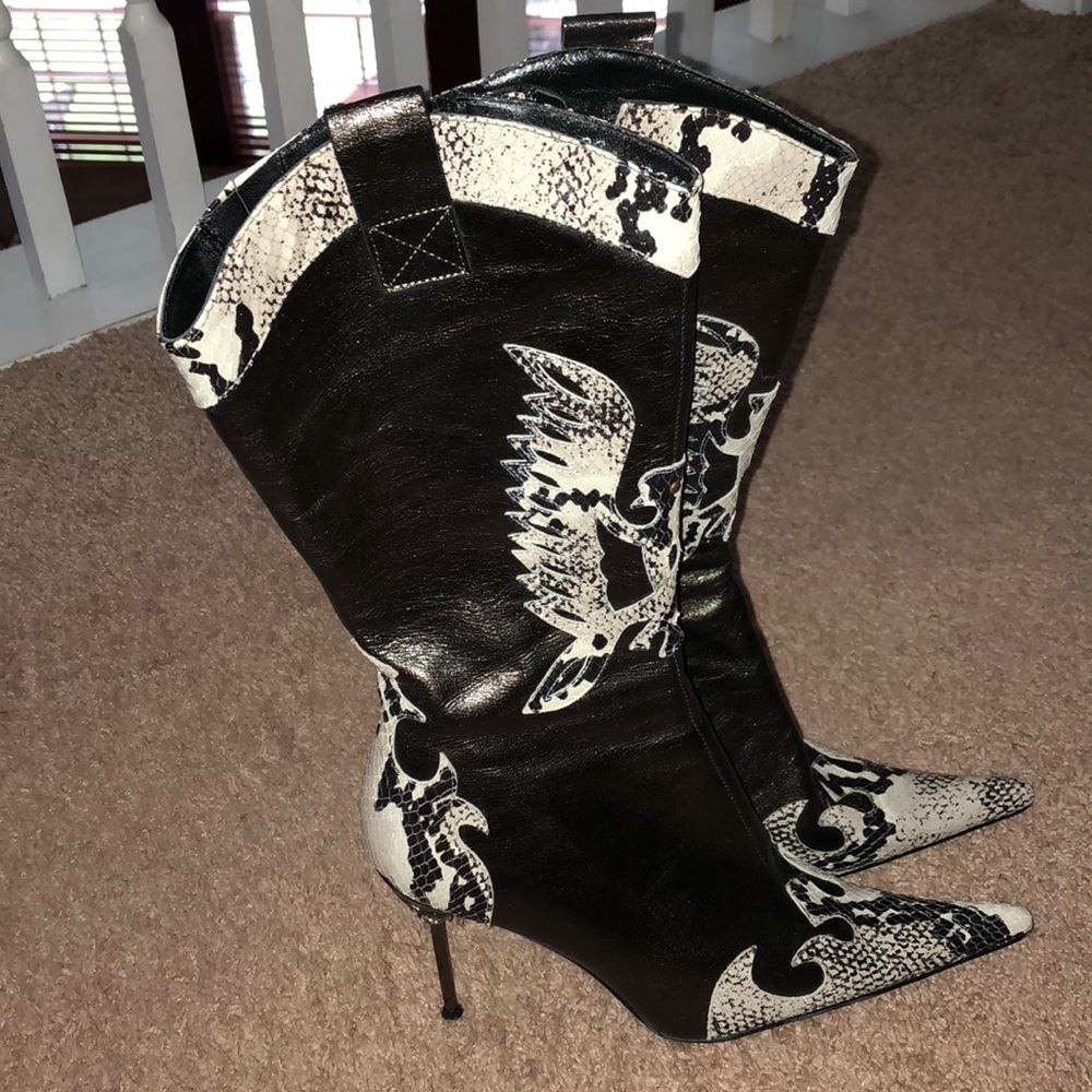 Pointed toe stiletto boot💛